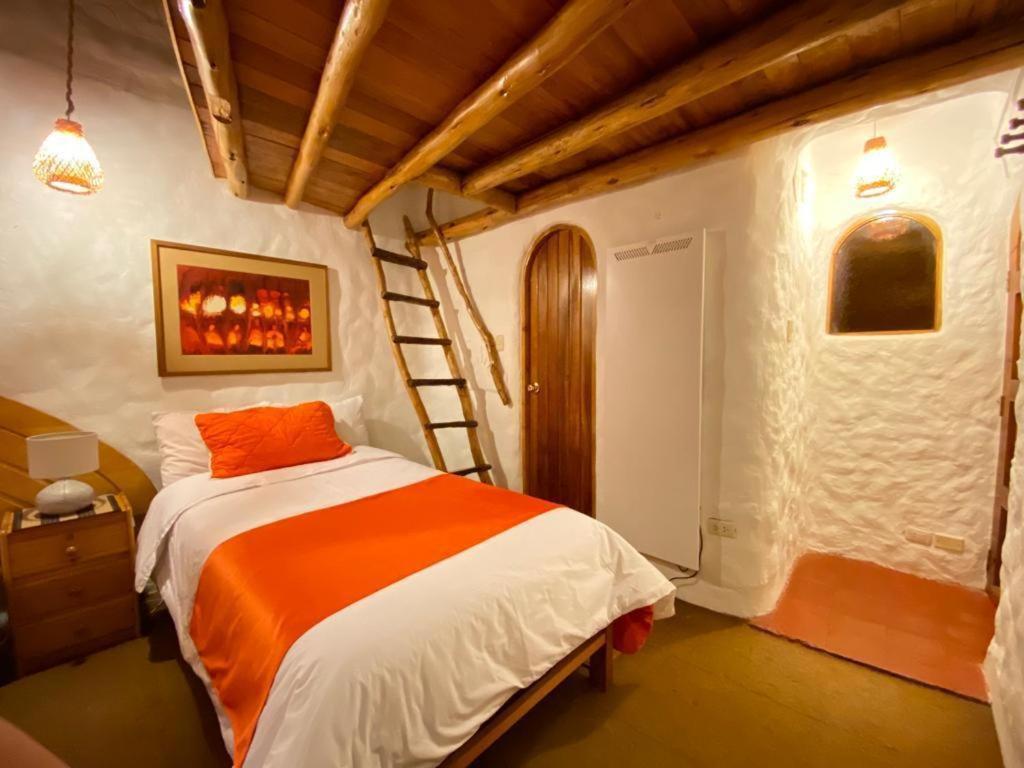 Hostal Madre Tierra Куско Экстерьер фото