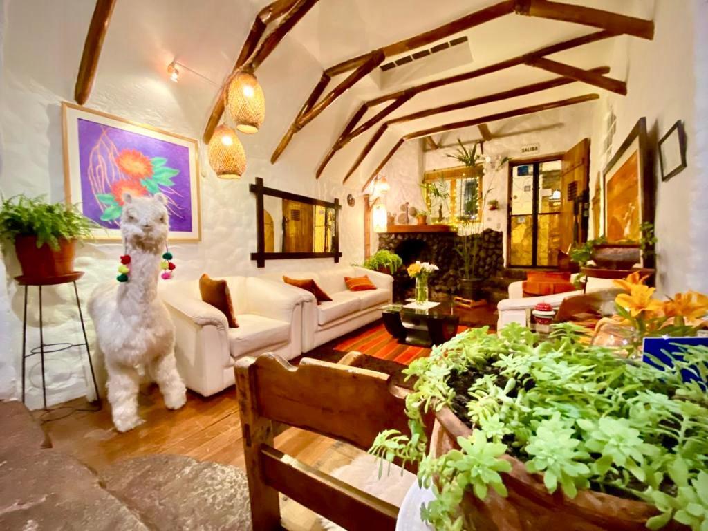 Hostal Madre Tierra Куско Экстерьер фото