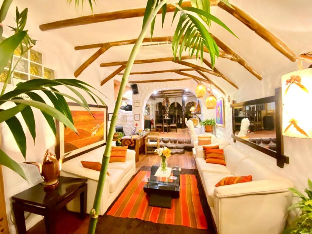 Hostal Madre Tierra Куско Экстерьер фото