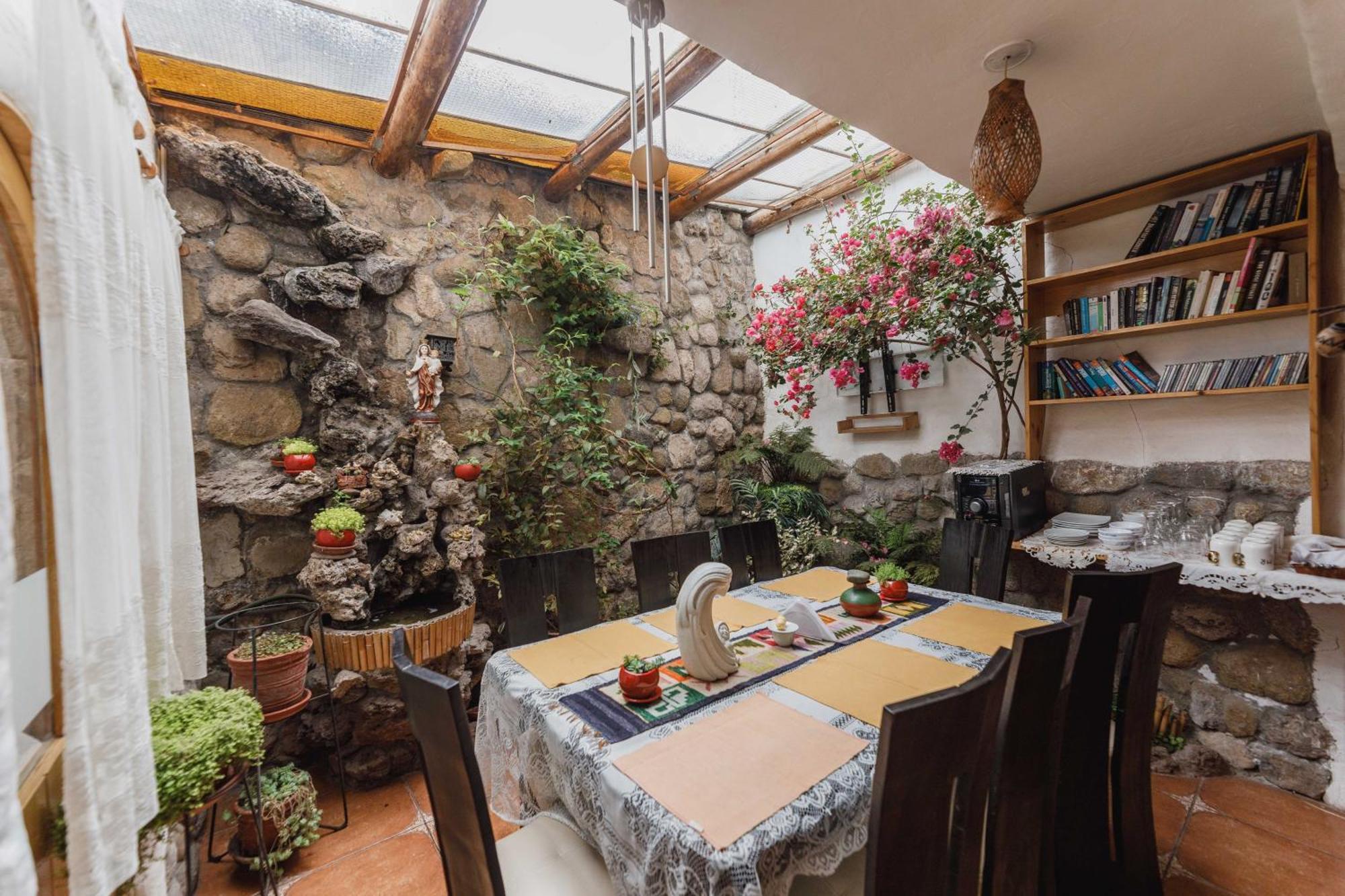 Hostal Madre Tierra Куско Экстерьер фото