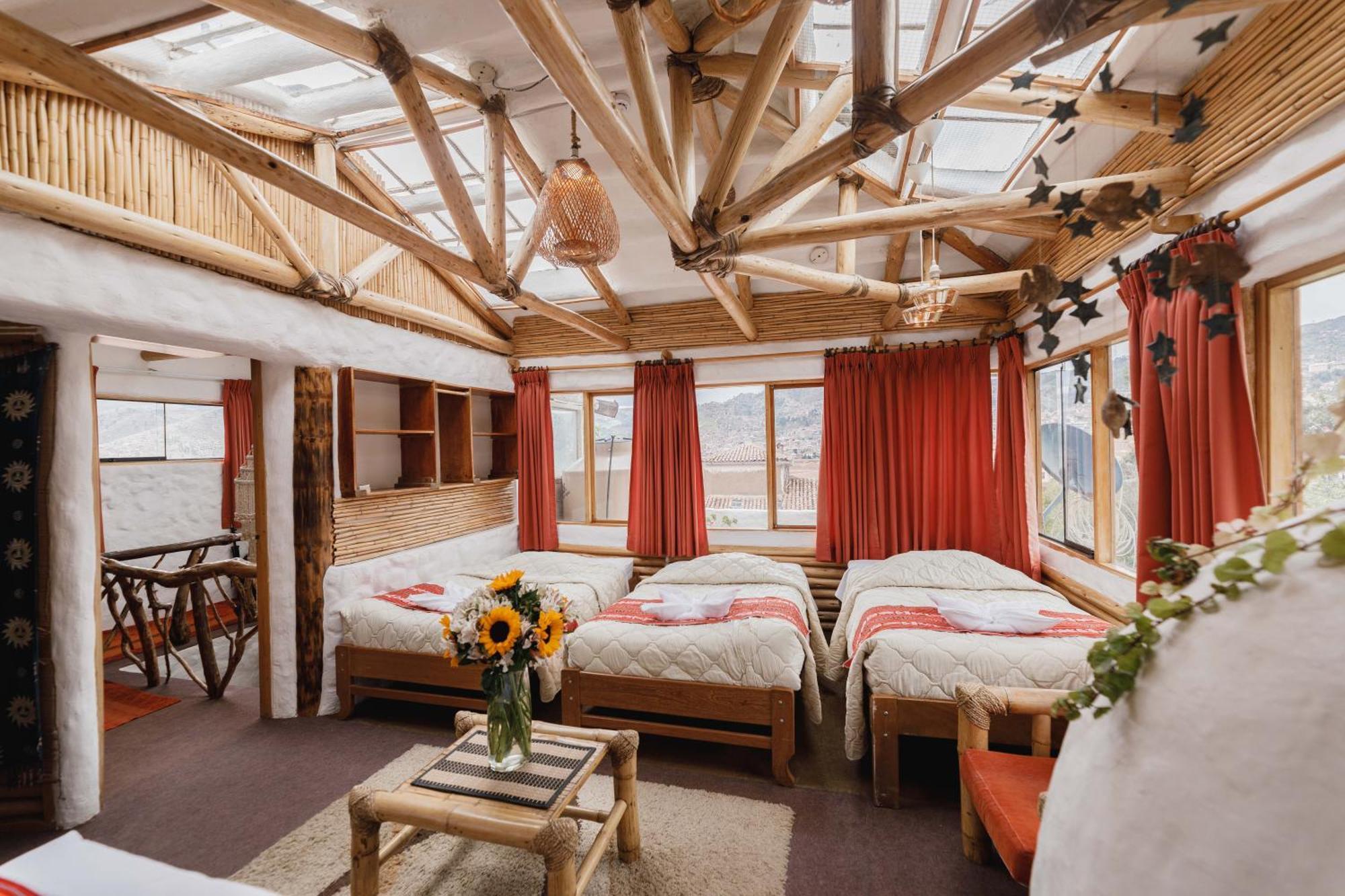 Hostal Madre Tierra Куско Экстерьер фото
